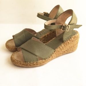 PLATAFORMA CUERO VERDE SANDALIA